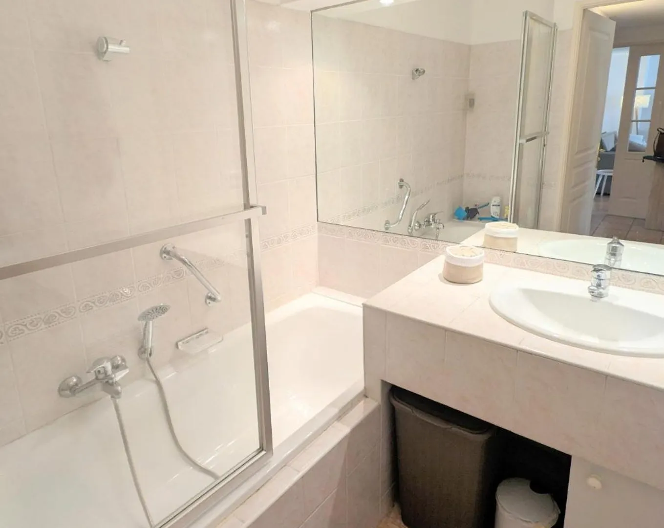 Apartment Ref Milton By Palmes D Or Properties Cannes